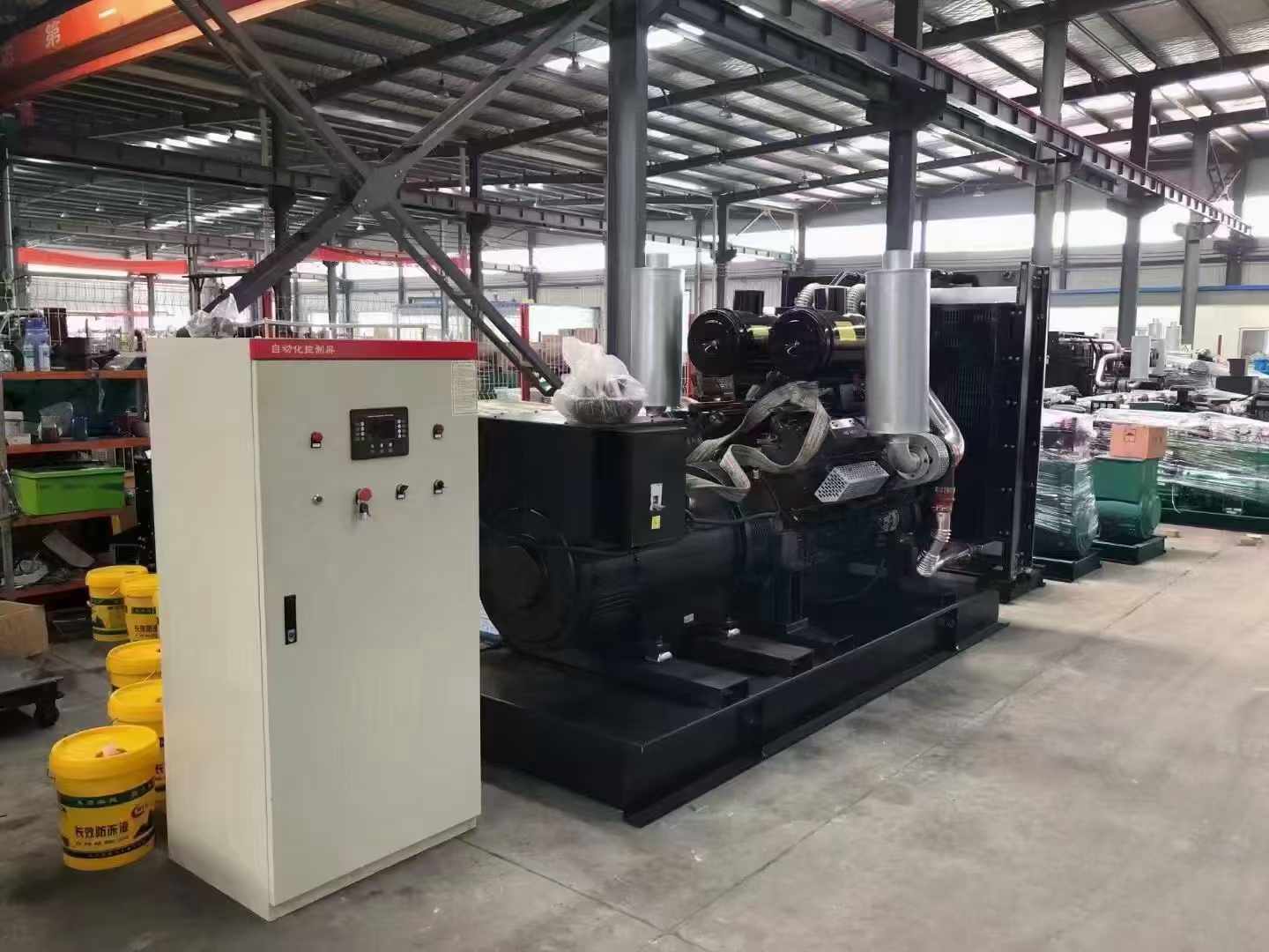 夏邑柴油发电机运行时的噪音和振动水平如何？